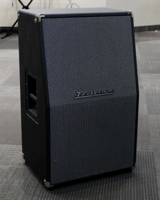 Traynor - Vintage Look 120 Watt - 2x12 Vertical Guitar Cabinet 2